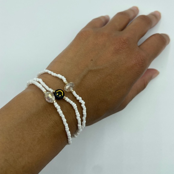 Handmade Trendy Glass Bead Bracelets with Smiley Face - Picture 7 of 7